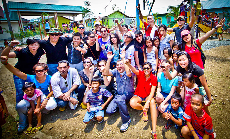 CSR-gawadkalinga-slider10.jpg