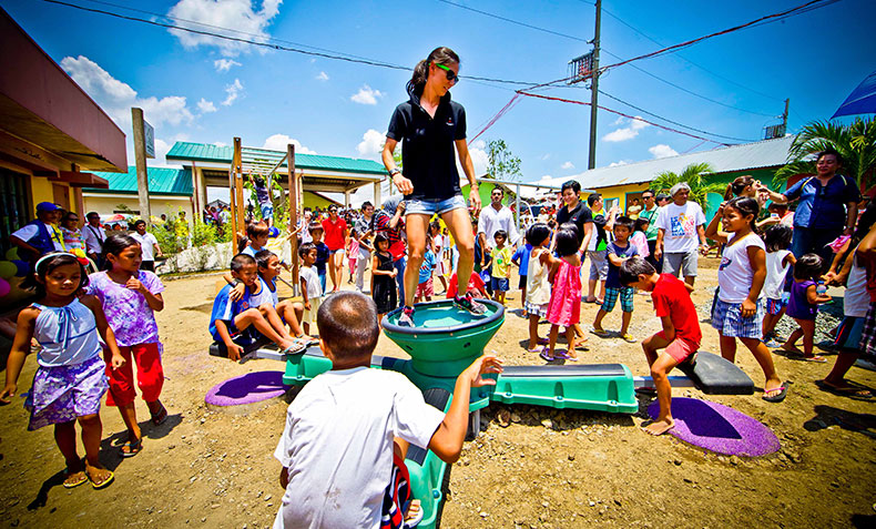 CSR-gawadkalinga-slider9-1.jpg