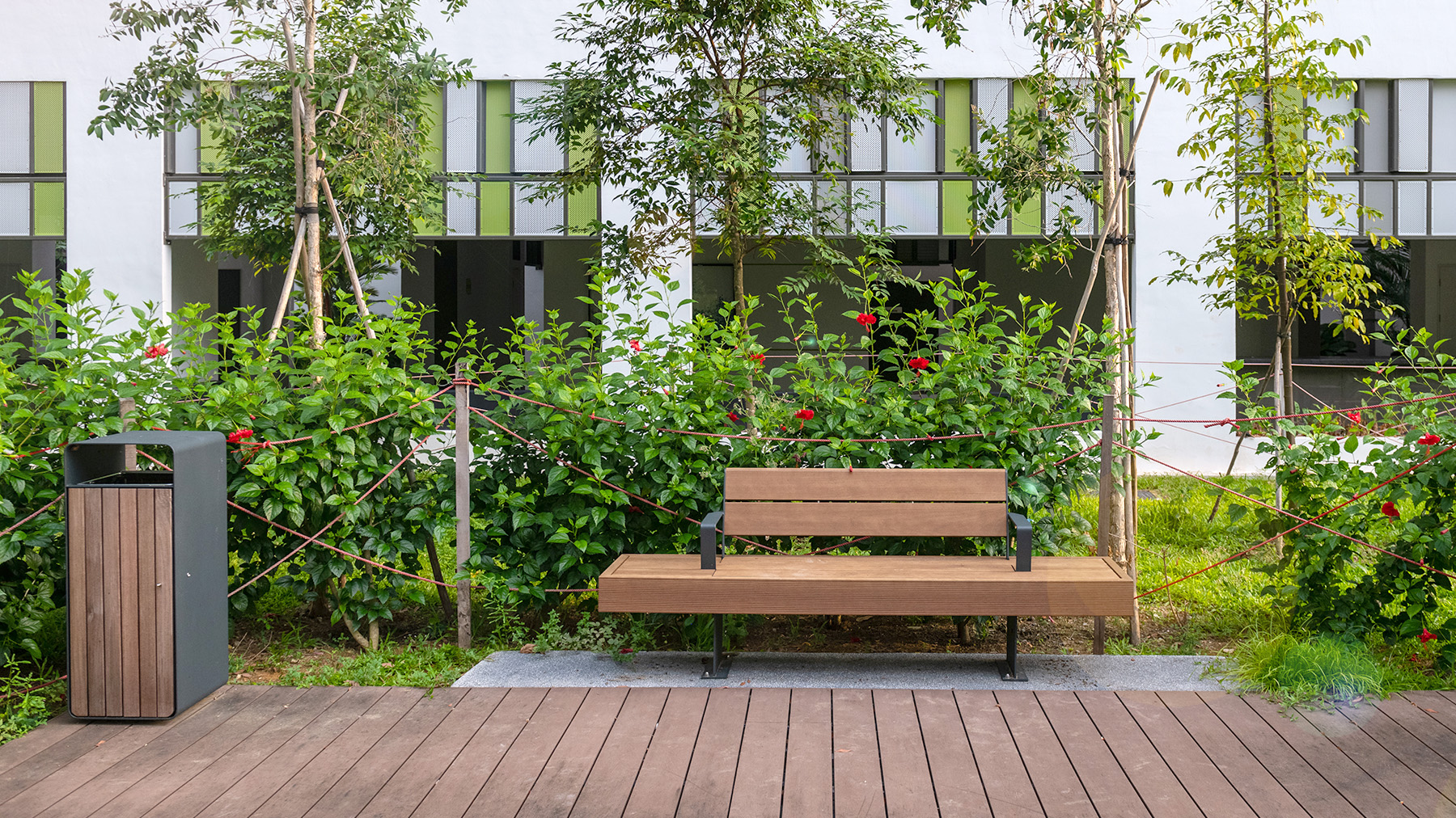 Greenweave_Bench_Feat_01.jpg