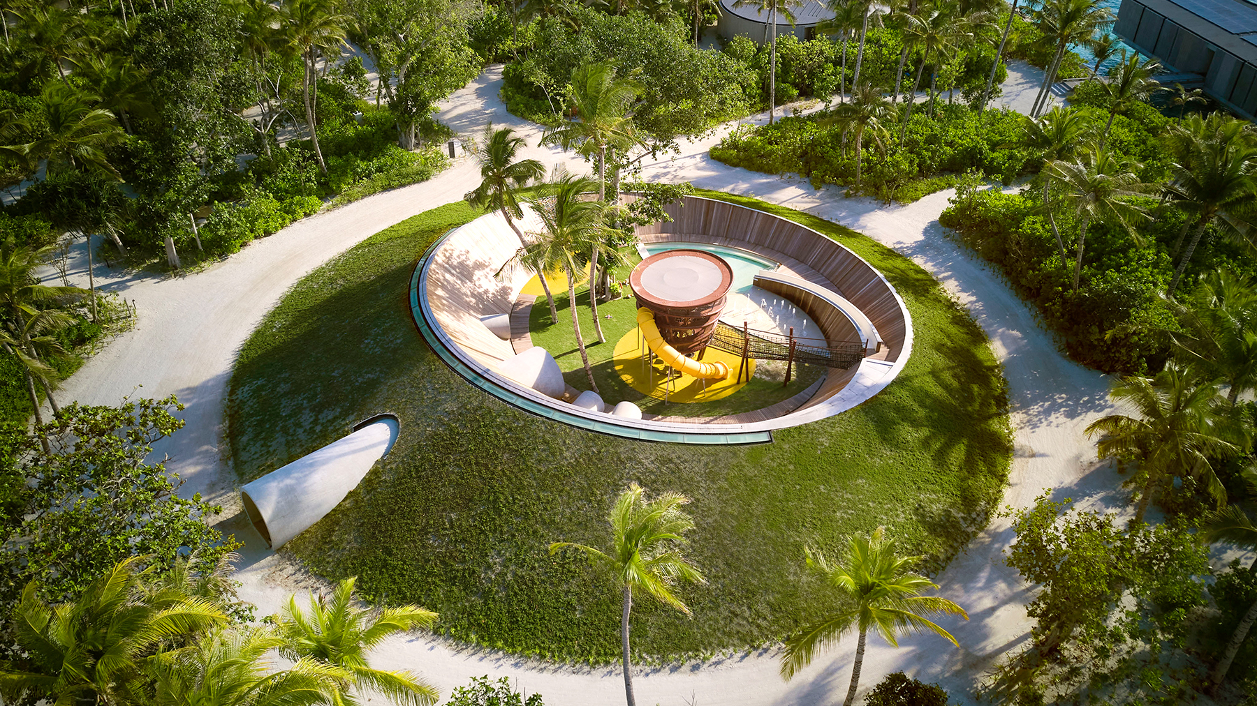 Maldives_Feat_01.jpg